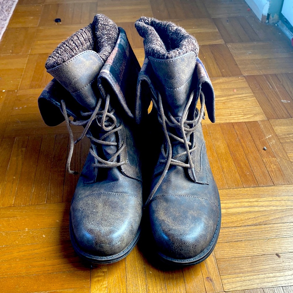 Winter boots